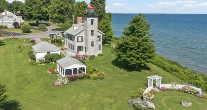 The Lake House #4 | Family Stay for 6