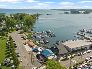 Marina - The Lake House #4 | Family Stay for 6 (Sodus Point)