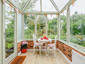 Dining - 1 Bed in Fordingbridge (oc-92985) (Breamore)