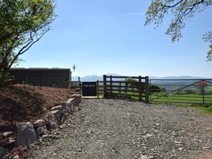 Property grounds - 1 Bed in Brecon (oc-92245) (Garthbrengy)