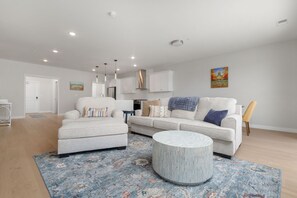 Living area - Luxury ND Retreat | 3BD • 2.5BA • Balcony (South Bend)
