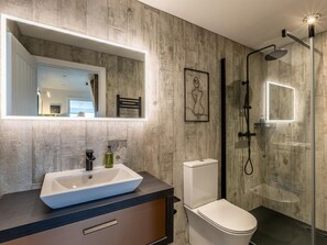 Bathroom - 5 Bed in Fowey (oc-93849) (Polruan)