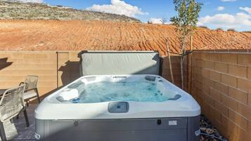 Baignoire à remous extérieure