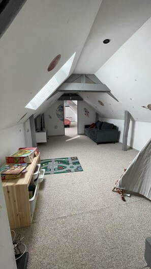 Interior - Maison des amis Serez le Bois (Serez)
