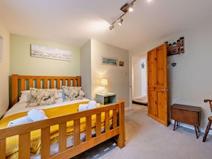 2 Schlafzimmer, Reisekinderbett, kostenloses WLAN, Bettwäsche
