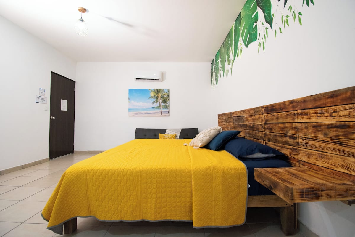 Room (Habitación económica 14)