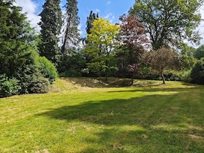 Property grounds - 5 Bed in Monmouth (oc-94050) (Monmouth)