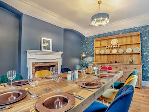 Dining - 5 Bed in Monmouth (oc-94050) (Monmouth)