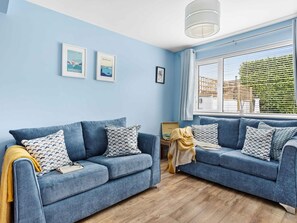 Living area - 2 Bed in Brixham (oc-78519) (Waterhead)