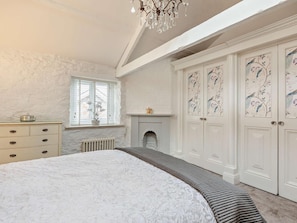 Free WiFi, bed sheets - 4 Bed in Torquay (oc-94002) (Torquay)