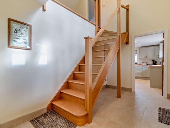 Interior - 3 Bed in Great Yarmouth (oc-94054) (Repps with Bastwick)
