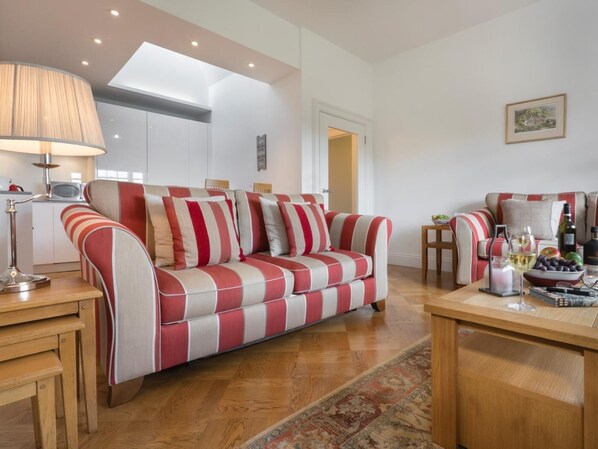 TV - 1 Bed in Spark Bridge (oc-lcc52) (Penny Bridge)