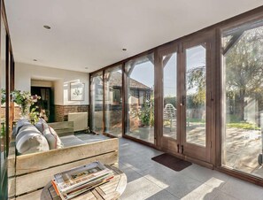 Interior - 3 Bed in Heathfield (oc-93718) (Dallington)
