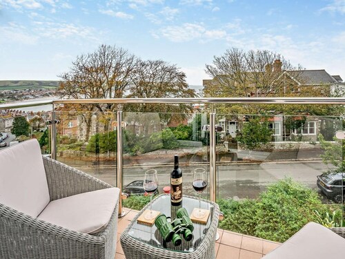 2 Bed in Swanage (oc-93542)