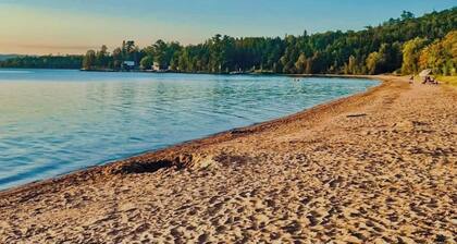 Julia’s Harmony Beach Cottage – Lake Superior