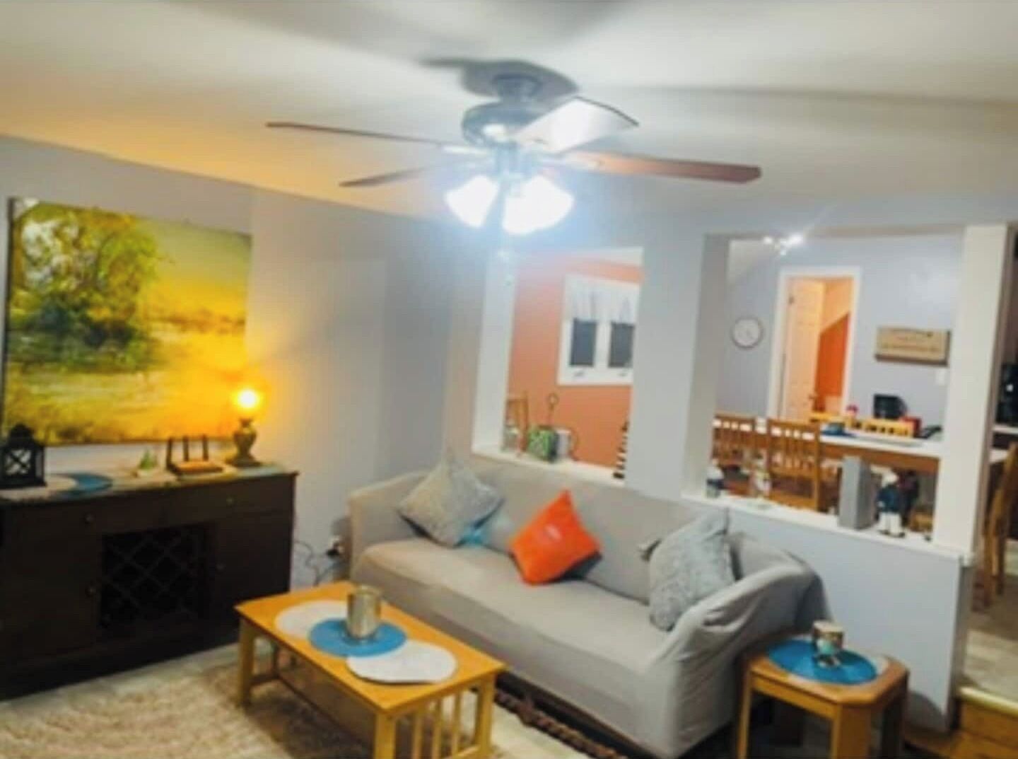 Smart TV, fireplace, stereo