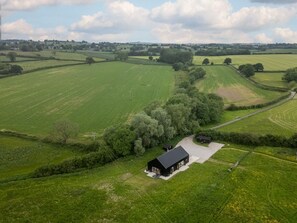 Exterior - 3 Bed in Ashbourne (oc-93331) (Hollington)