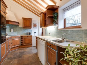 Private kitchen - 3 Bed in Buxton (oc-94110) (Cressbrook)