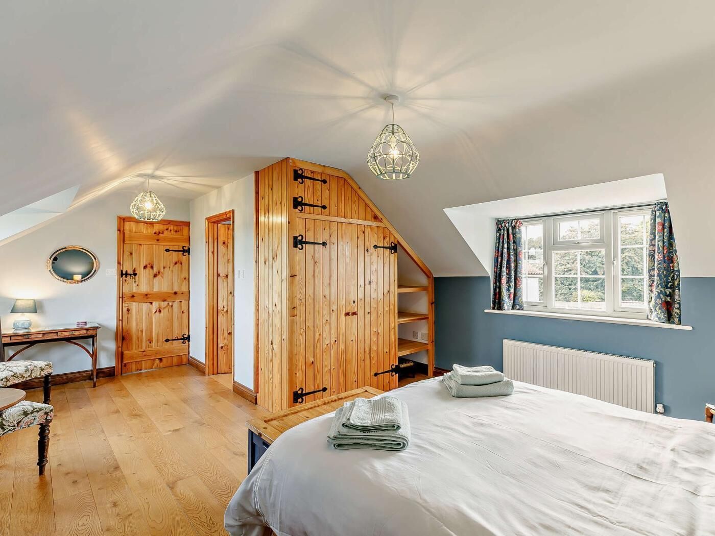 3 bedrooms, travel cot, free WiFi, bed sheets