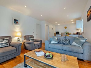 TV - 2 Bed in Newquay (oc-41332) (Newquay)