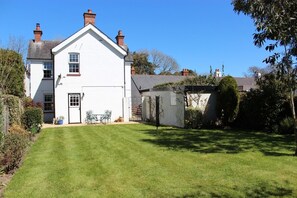 Exterior - 3 Bed in Lymington (oc-nfl73) (Everton)