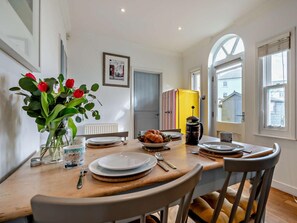 Dining - 2 Bed in Newquay (oc-75499) (Newquay)