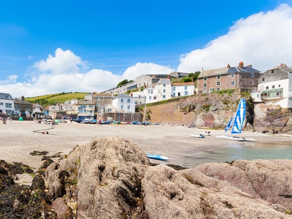Beach - 4 Bed in Gunnislake (oc-77480) (Latchley)