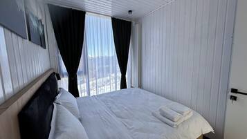 2 bedrooms, bed sheets