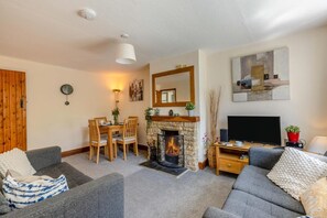 Living area - 2 Bed in Bridport (oc-93342) (Powerstock)