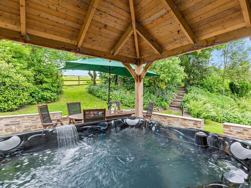 9 Bed in Builth Wells (oc-73069)