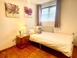 Reisekinderbett, kostenloses WLAN, Bettwäsche