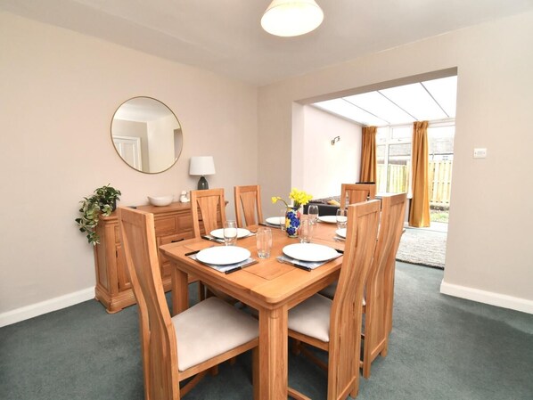 Dining - 3 Bed in Keswick (oc-sz316) (Keswick)