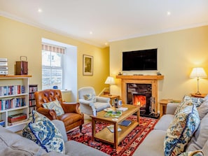 TV, fireplace - 3 Bed in Inverness (oc-ca134) (Farr House)