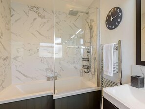 Bathroom - 1 Bed in Hythe (oc-89969) (Hythe)