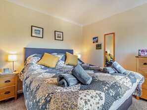 Room - 3 Bed in Great Yarmouth (oc-93210) (Winterton-on-Sea)