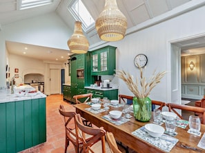 Dining - 6 Bed in Ludlow (oc-93327) (Ludlow)