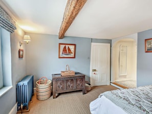 Travel cot, free WiFi, bed sheets - 6 Bed in Ludlow (oc-93327) (Ludlow)