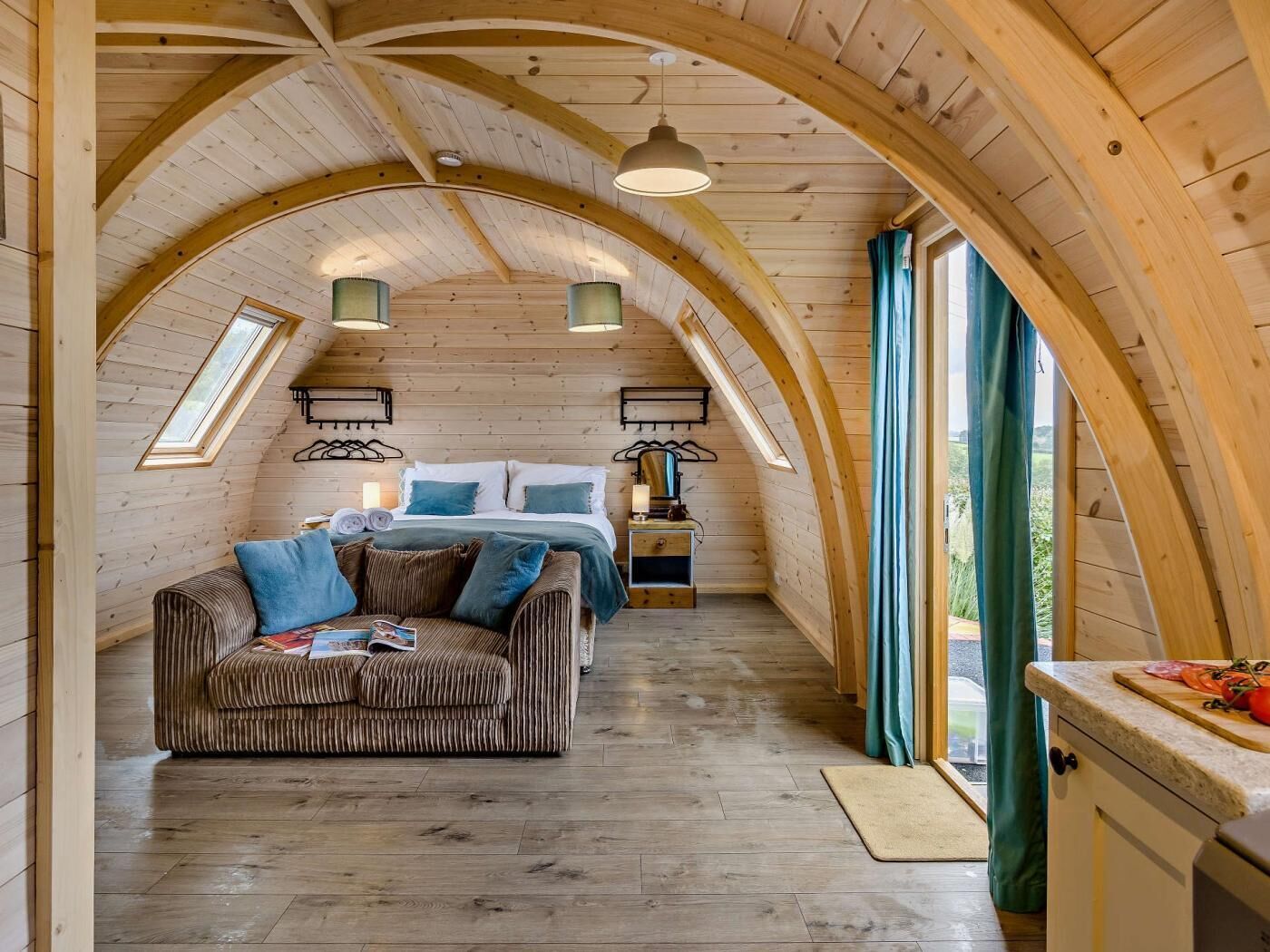 1 bedroom, travel cot, free WiFi, bed sheets