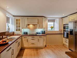Private kitchen - 7 Bed in Bideford (oc-93523) (Weare Giffard)