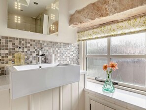 Bathroom - 1 Bed in Belper (oc-93600) (Alderwasley)