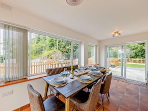 Dining - 2 Bed in Llandudno Junction (oc-93622) (Bryn Pydew)