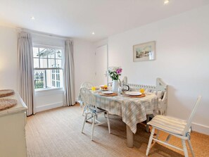 Dining - 2 Bed in Alum Bay (oc-ic135) (Totland)