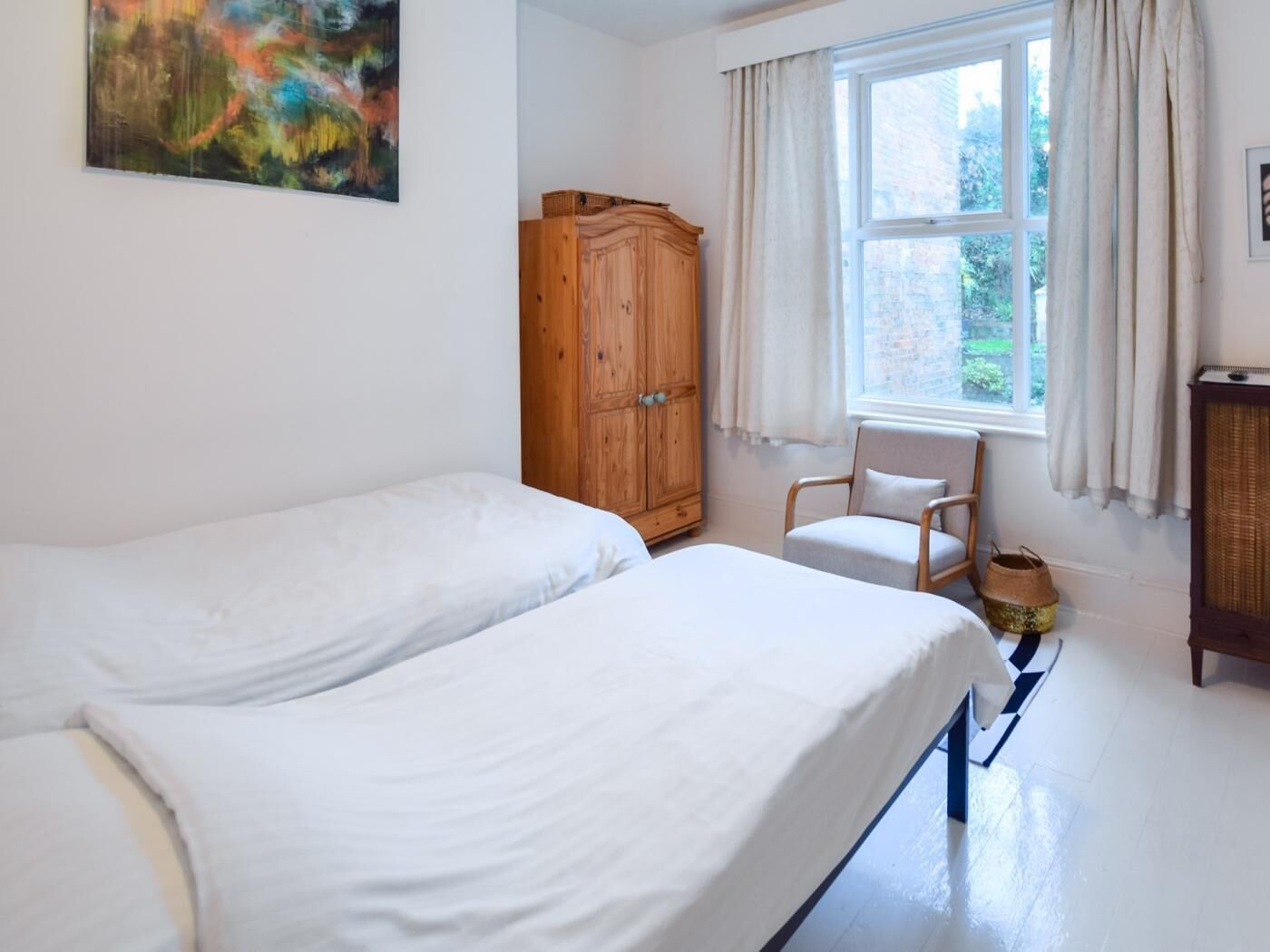7 bedrooms, travel crib, WiFi (free), bed sheets