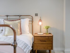 Travel cot, free WiFi, bed sheets - 3 Bed in Alnwick (oc-77571) (Dunstan)