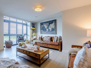 TV, fireplace - 3 Bed in Alnwick (oc-77570) (Dunstan)