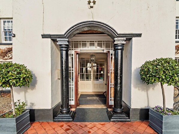 Exterior detail - 2 Bed in Newport (oc-93617) (Llwyngwair Manor)