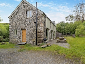Exterior - 2 Bed in Machynlleth (oc-93645) (Glaspwll)