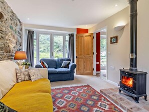 Fireplace - 2 Bed in Machynlleth (oc-93645) (Glaspwll)