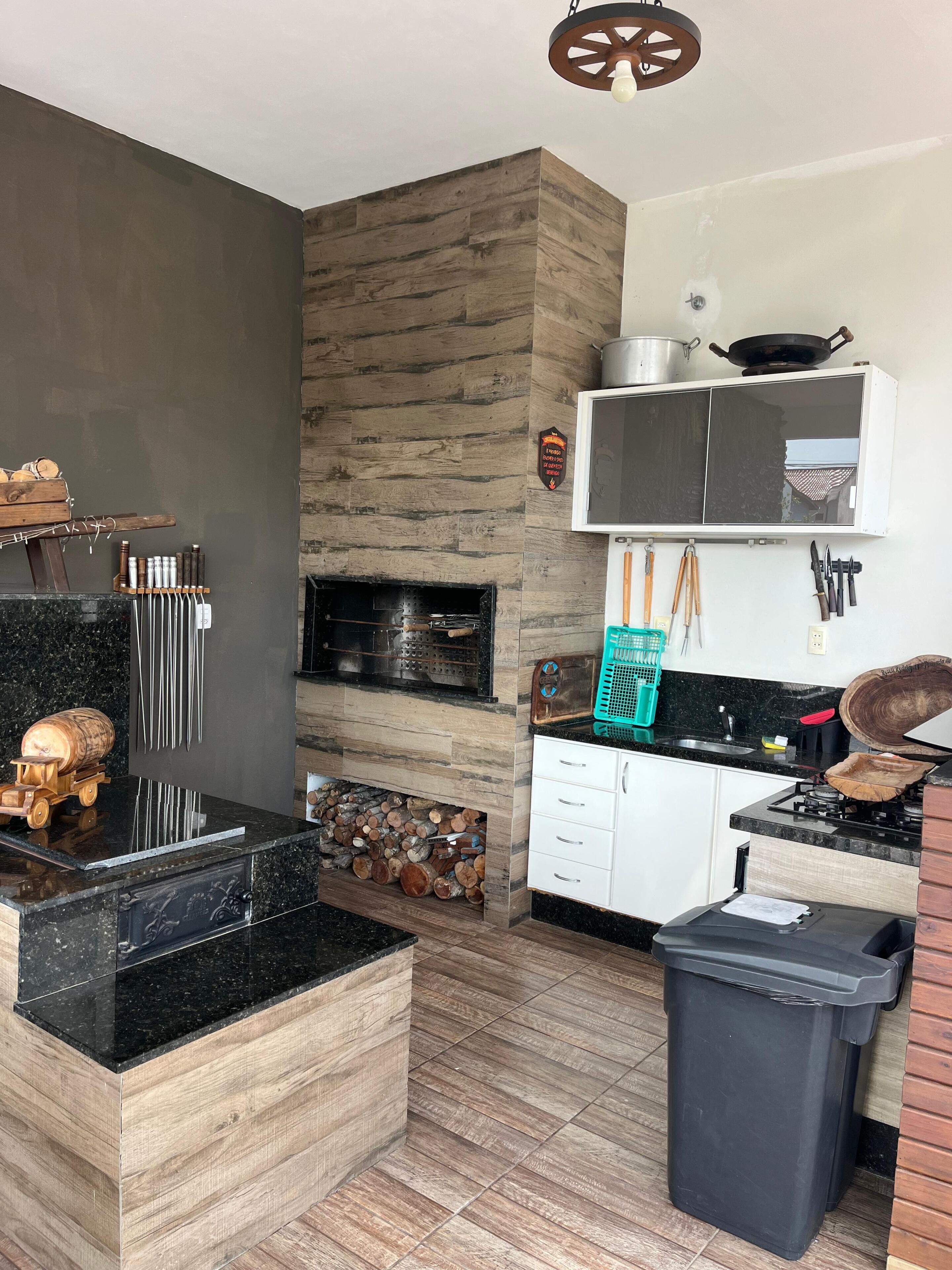 Fridge, microwave, oven, cookware/dishes/utensils