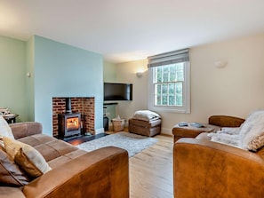 TV, fireplace - 3 Bed in Stockbridge (oc-94143) (Broughton)